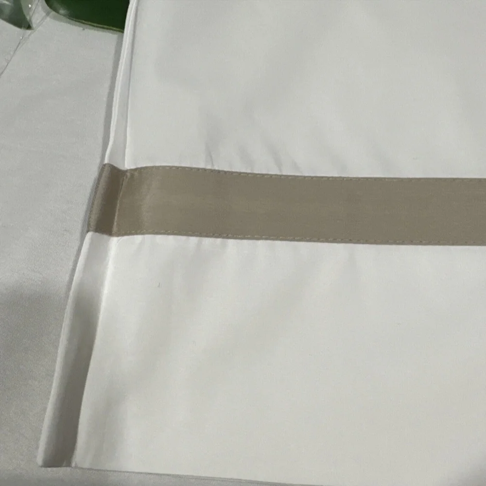 NIB $95 Matouk [ 1 Standard Pillowcase ] Lowell‎ 600 TC in Khaki White